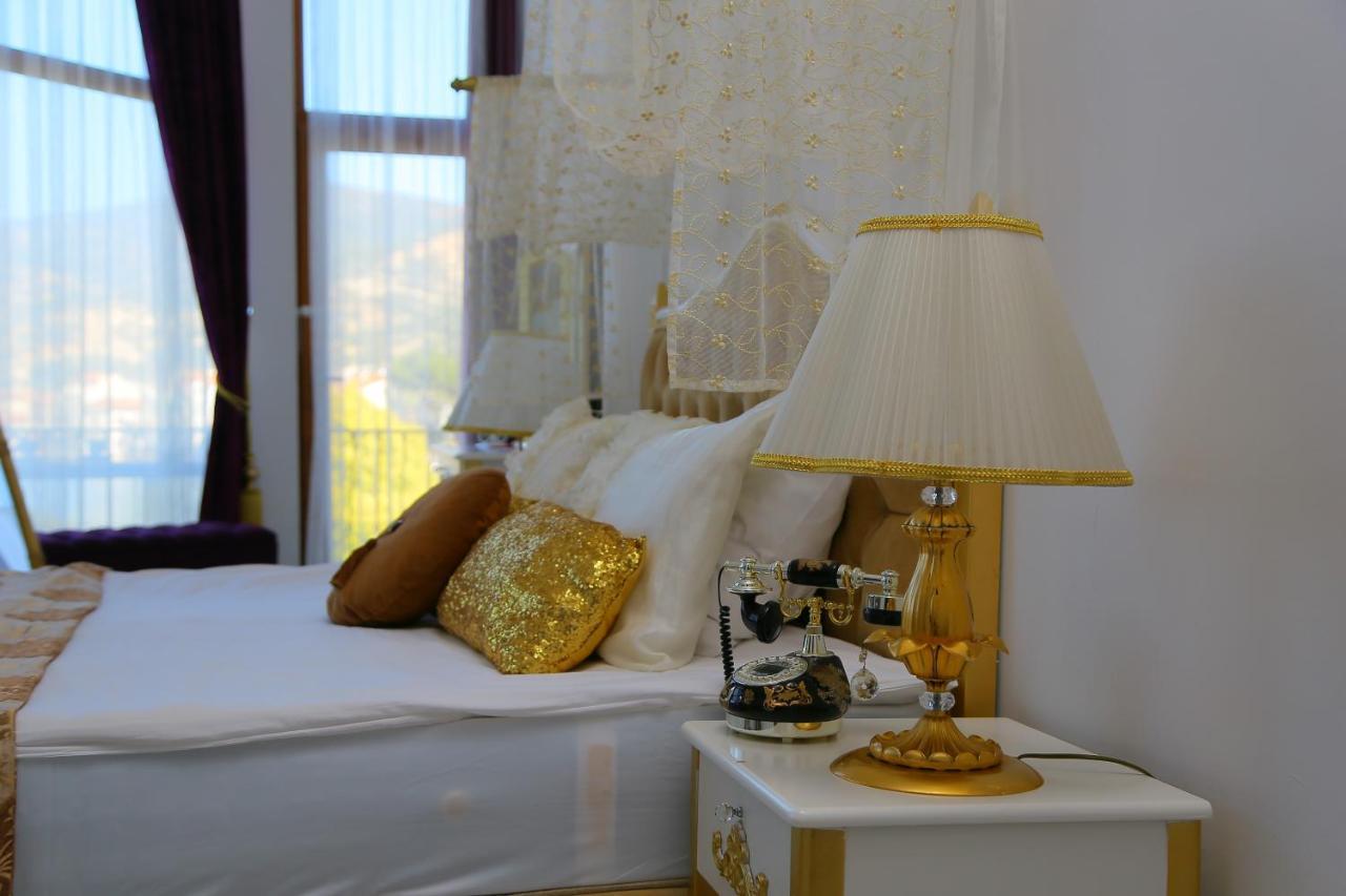 Huri & Nuri Hotel (Adults Only) Foça Exteriör bild