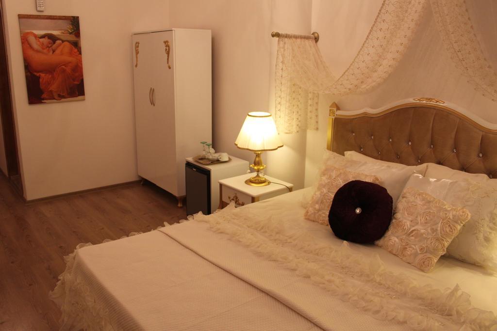 Huri & Nuri Hotel (Adults Only) Foça Exteriör bild