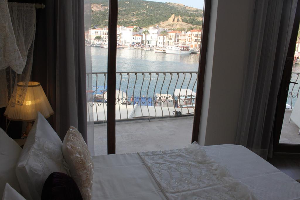 Huri & Nuri Hotel (Adults Only) Foça Exteriör bild