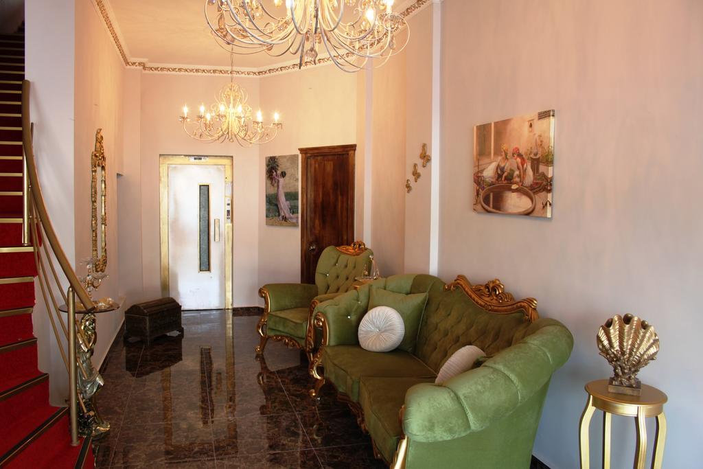 Huri & Nuri Hotel (Adults Only) Foça Exteriör bild